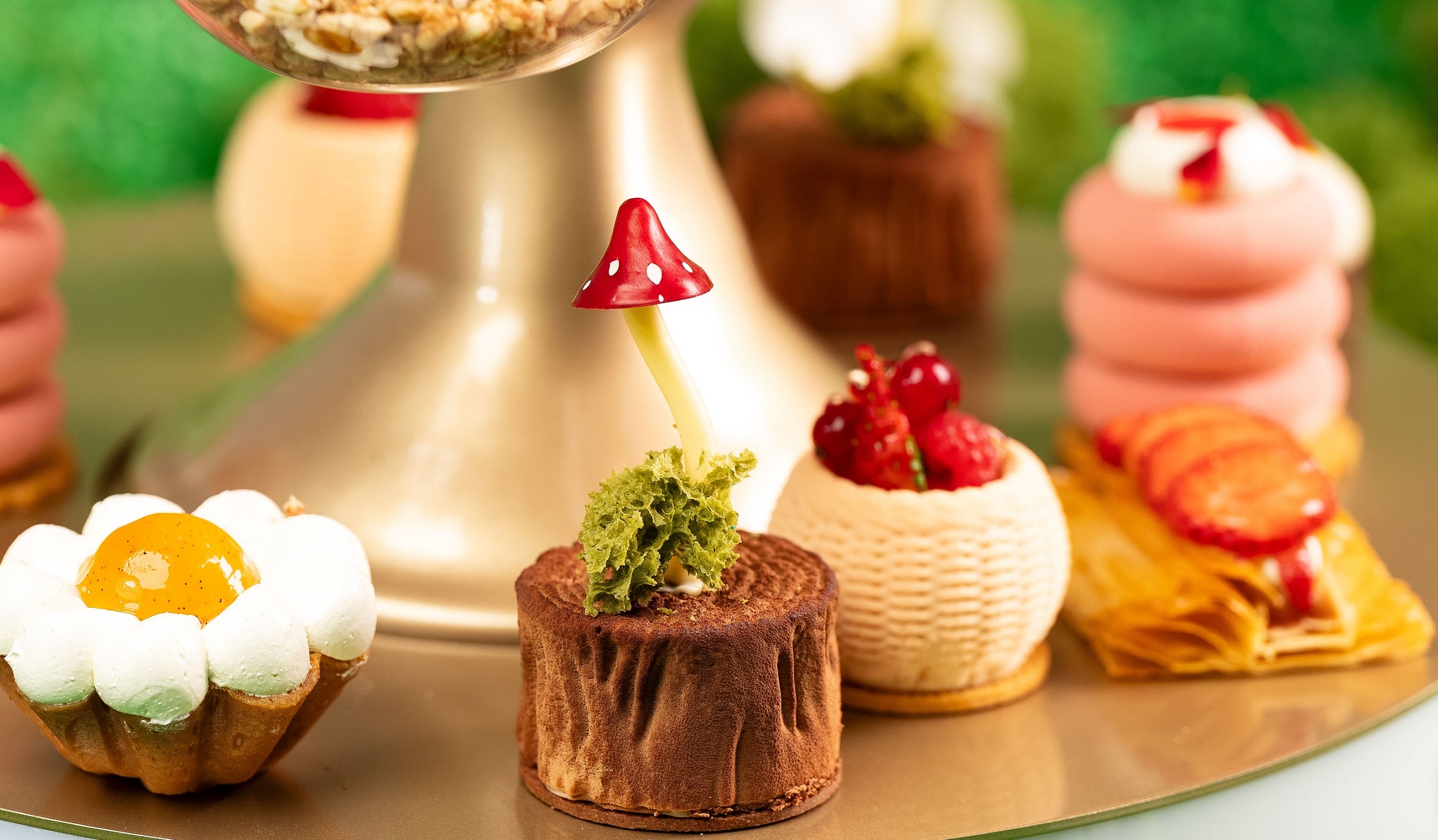 Enjoying the "Ode to Spring" afternoon tea is a wonderful way to feel the breath of spring.