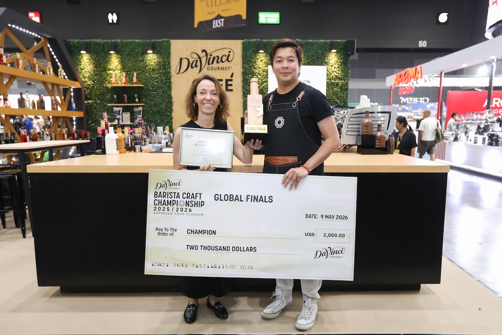 (Left to Right) Eloise Dubuisson, General Manager of Food Service Brands, Kerry Asia Pacific, Middle East & Africa, in Bangkok and Hasting Ng, Global Champion of the DaVinci Gourmet Barista Craft Championship Global